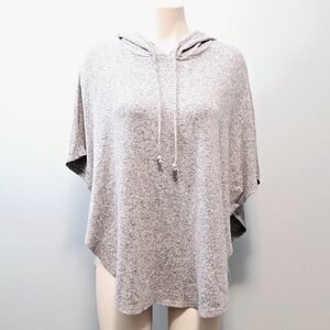 2️⃣9️⃣/4️⃣ Aerie summer cape with hood